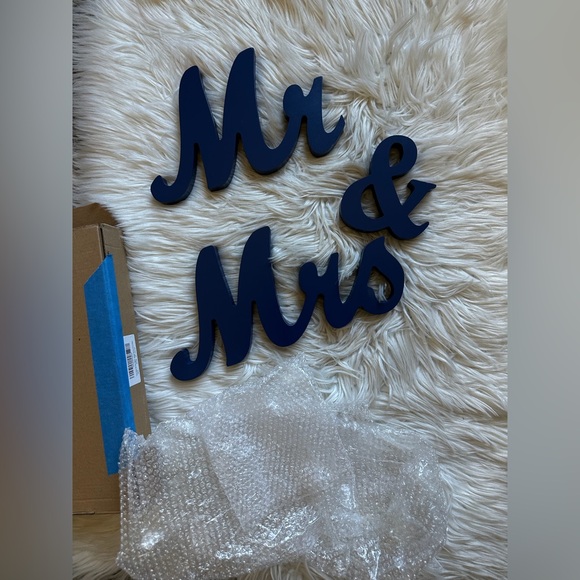 “Mr. & Mrs.” wooden prop sign - Picture 2 of 3
